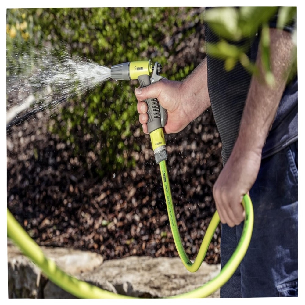 REHAU Gartenspritze Premium – robuste Metall-/Messing-Brause, verstellbarer Strahl & Feststellfunktion für Profi- und Hobbygärten