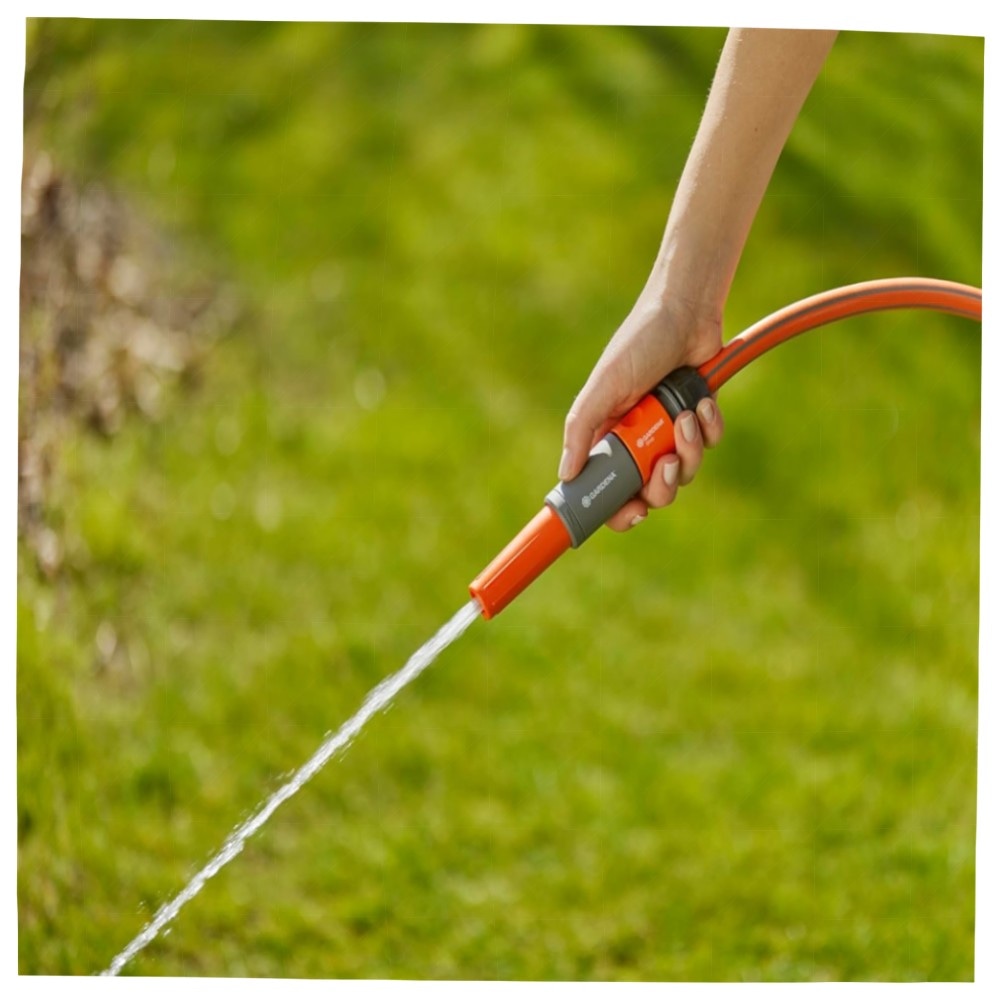 GARDENA Basic Spritzpistole – kompakte Garten-Düse mit stufenlosem Strahl & ON/OFF-Wasserstopp, robustes Kunststoffdesign für Blumen, Terrasse & Reinigung