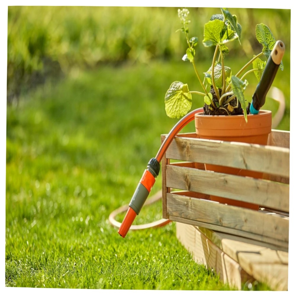 GARDENA Basic Spritzpistole – kompakte Garten-Düse mit stufenlosem Strahl & ON/OFF-Wasserstopp, robustes Kunststoffdesign für Blumen, Terrasse & Reinigung