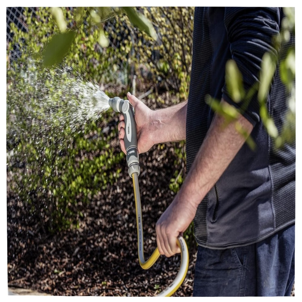 REHAU Gartenspritze Premium – robuste Metall-/Messing-Brause, verstellbarer Strahl & Feststellfunktion für Profi- und Hobbygärten