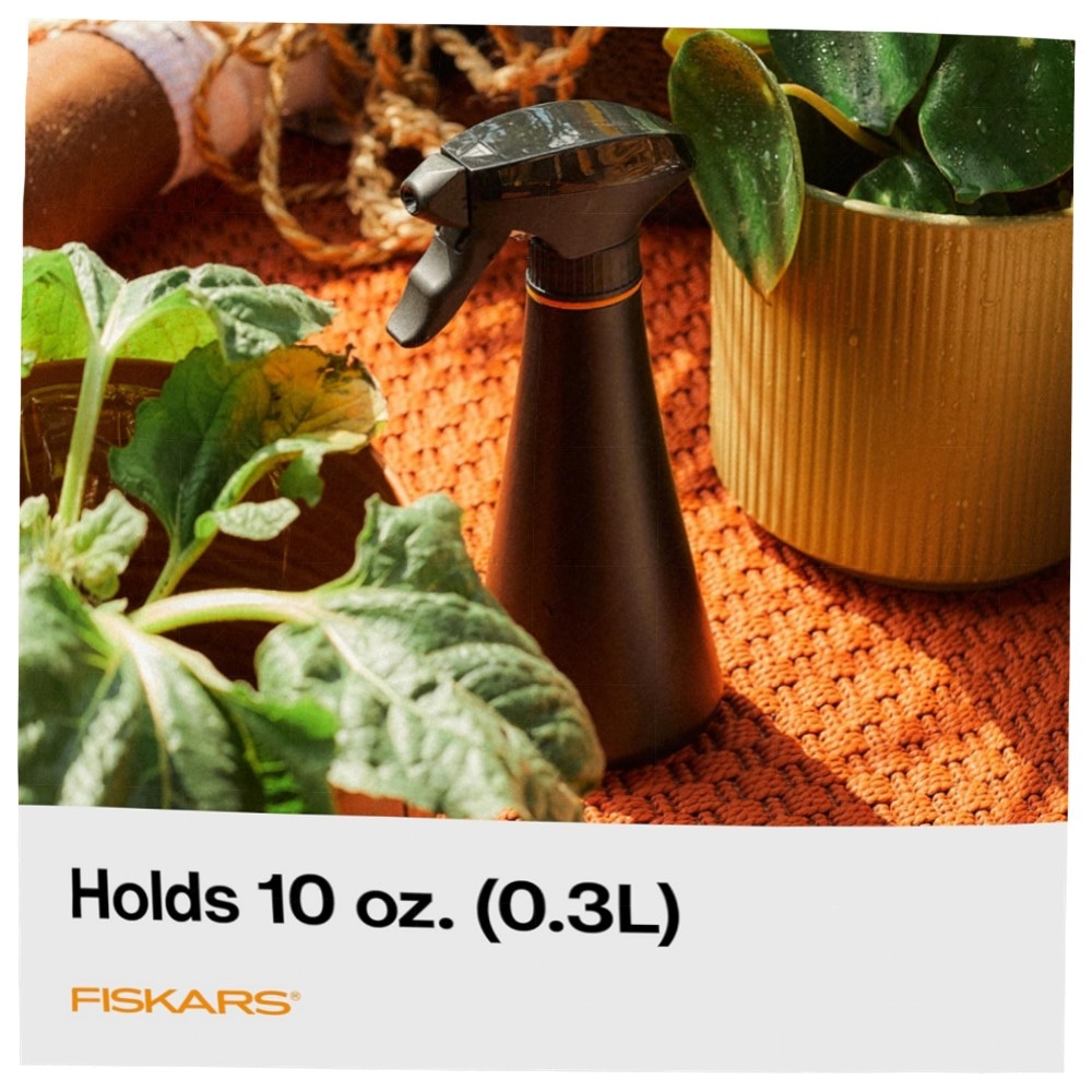 Fiskars Sprühflasche 284 ml – feiner Nebel für Zimmer- & Gartenpflanzen, leichter, langlebiger recycelter Kunststoff, nachhaltig & präzise